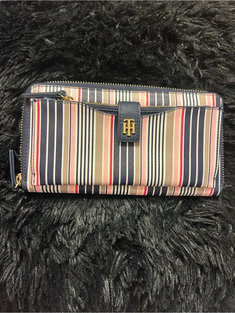 Tommy Hilfiger Striped Zip Around Wallet with Removable Cardholder | Navy Multi